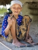 Donna Sarsak con betel nut